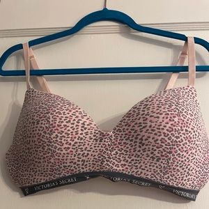 Victoria secret bra size 36c color pink gray